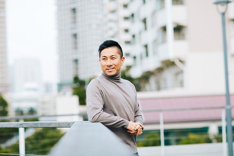 サッカー解説者 前園真聖さん 完全ガイド ｊリーグプロファイル ライフフィールドマガジン 明治安田生命