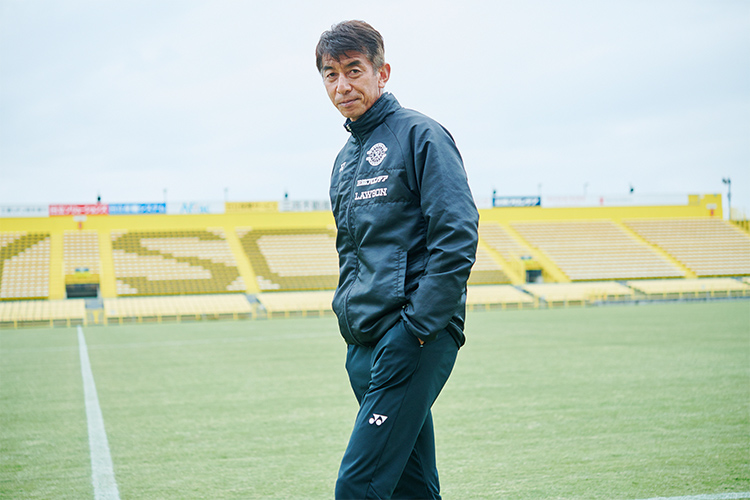 柏レイソル ヘッドコーチ 井原正巳 | チームの機微を感じ取り