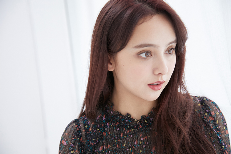 モデル 女優 石田ニコルさん 自分を好きになることが キレイの近道 ライフフィールドマガジン 明治安田生命