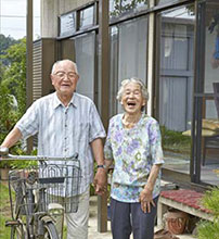 横手市郎さま、小蝶さまご夫妻(茨城県笠間市) （現在のお写真）