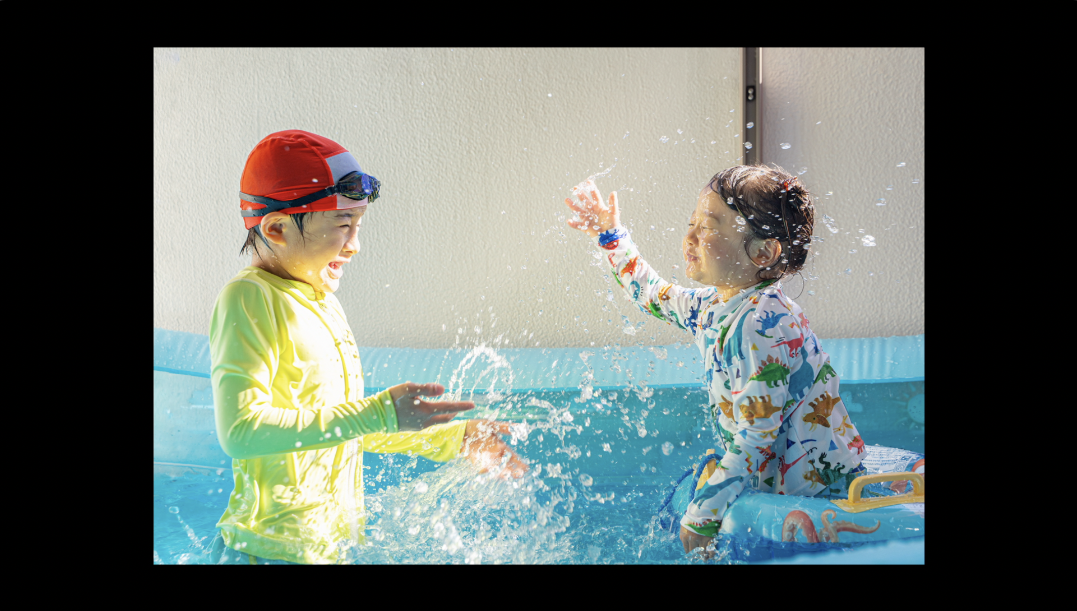 水あそびで大はしゃぎ