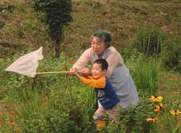 「ばばと虫とり」