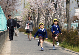 「今日から幼稚園」