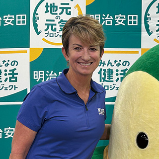 （右）【アンバサダー】カリー・ウェブ選手LPGAツアー通算40勝以上・メジャー7勝を挙げた元世界的トッププロ